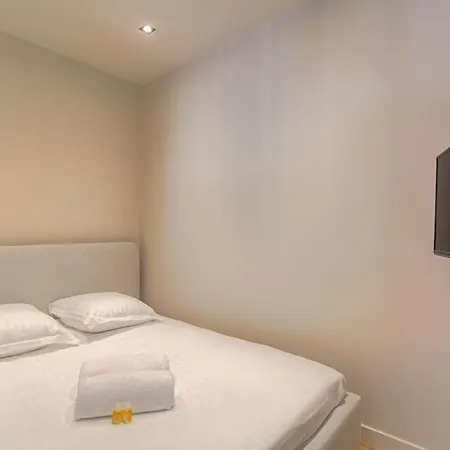 Appartamento With Sleeping Area For 4, Saint-didier Saint-Didier-au-Mont-d'Or