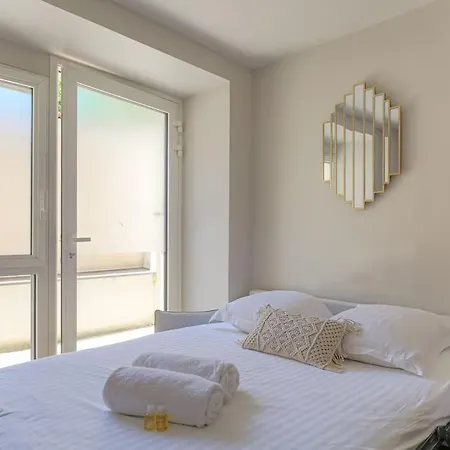 Appartamento With Sleeping Area For 4, Saint-didier *
