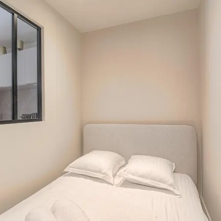 With Sleeping Area For 4, Saint-didier * Saint-Didier-au-Mont-d'Or