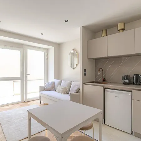 With Sleeping Area For 4, Saint-didier *