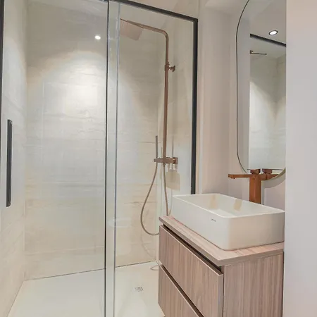 With Sleeping Area For 4, Saint-didier